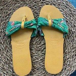Havaianas Printed Tropical Printed Flip Flop Sandals SZ 37 ( 6W)